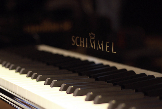 Marque Schimmel piano